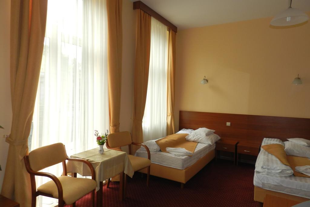 Hotel Soplicowo à Krynica-Zdrój Extérieur photo