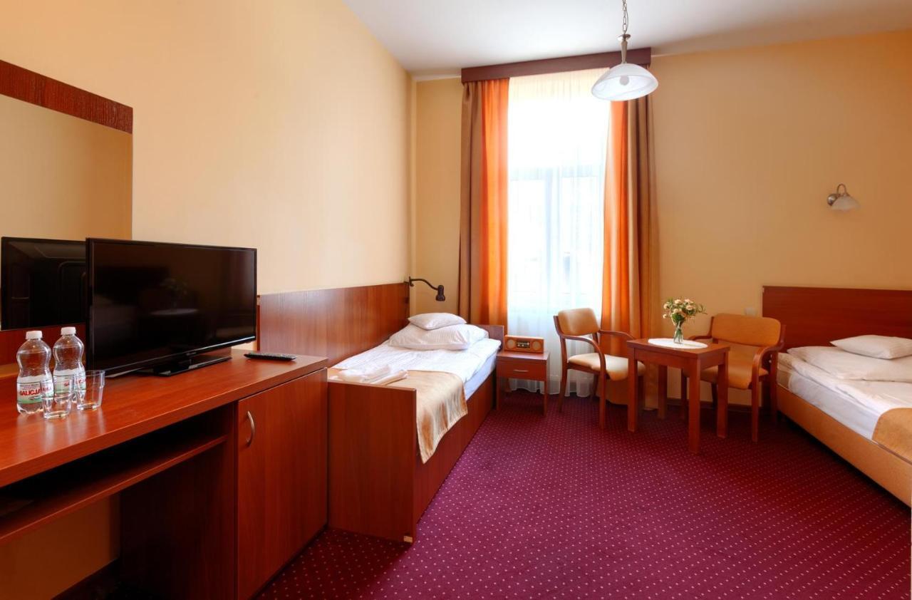 Hotel Soplicowo à Krynica-Zdrój Extérieur photo